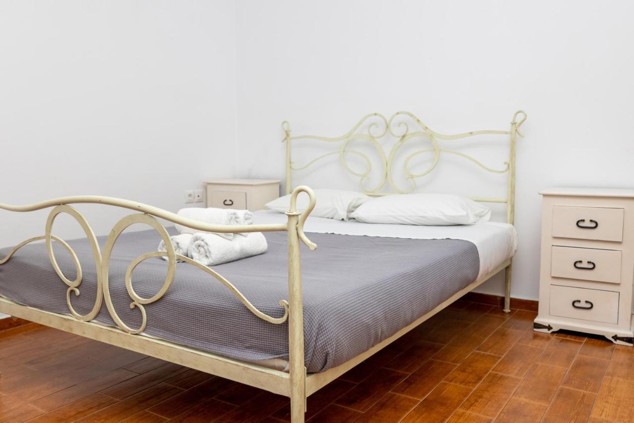 Depis Economy Apartments Naxos City Екстер'єр фото