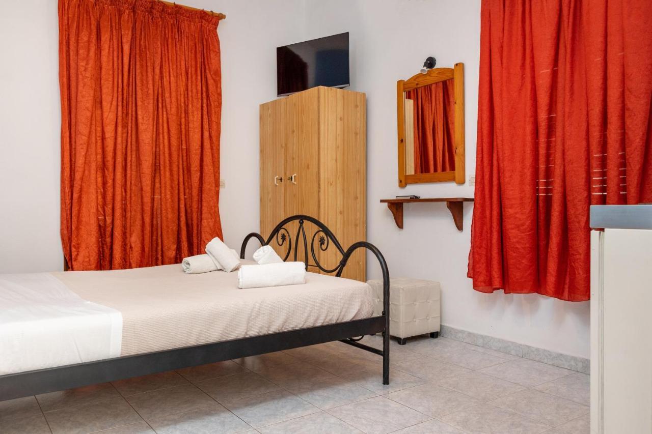 Depis Economy Apartments Naxos City Екстер'єр фото