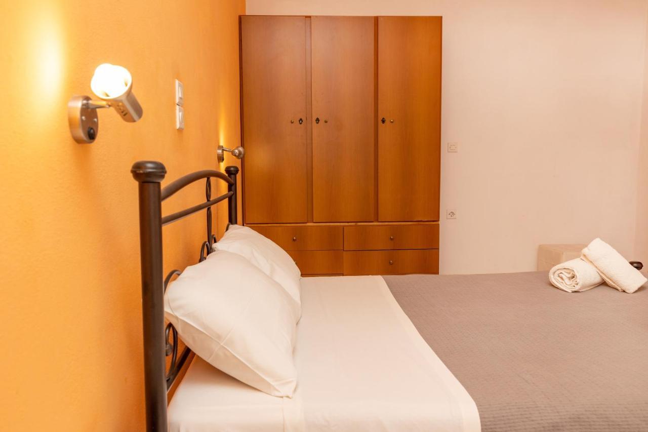 Depis Economy Apartments Naxos City Екстер'єр фото