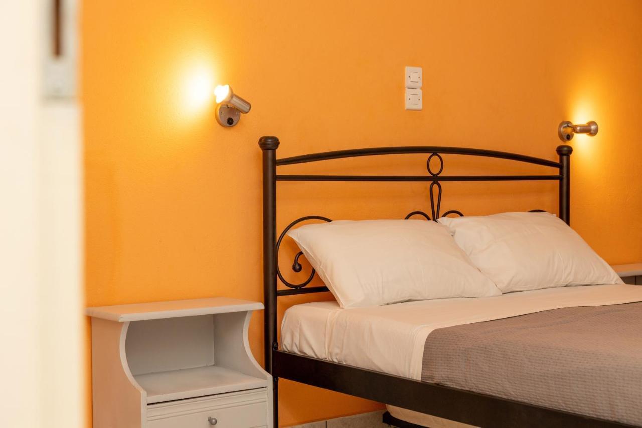 Depis Economy Apartments Naxos City Екстер'єр фото